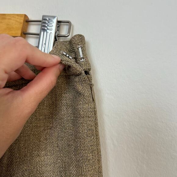 Le Suit Classic Neutral Blazer and Dress Pants Business Suit Set Women's 8P - Picture 8 of 13